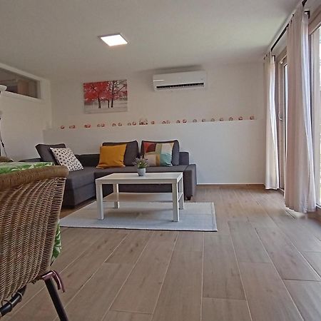 Vacanze Nella Casetta Pula Eksteriør bilde