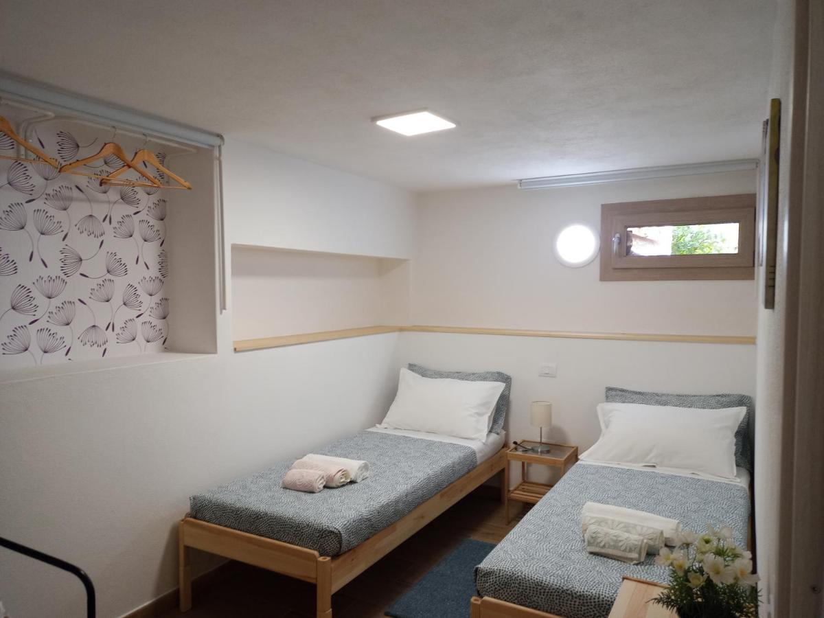 Vacanze Nella Casetta Pula Eksteriør bilde